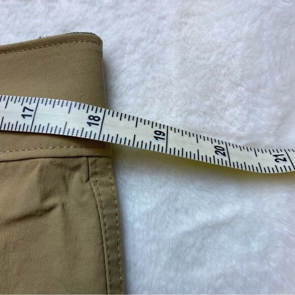 Orvis Khaki Voyager Tech Outdoor Stretch Shorts Size 36 - Picture 10 of 12